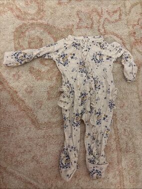 Baby Girls' Ruffle One-Piece Footed Pajamas - Cream with Blue & Gold Stars